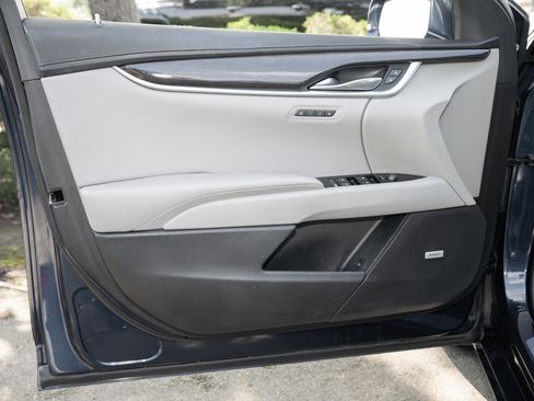 Used 2017 Cadillac XTS Premium Luxury image 21