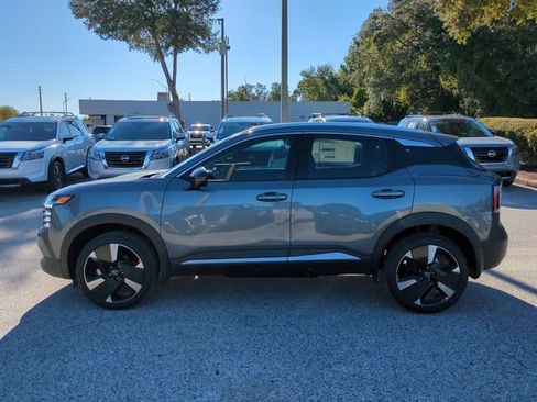 New 2026 Nissan Kicks SR FWD image 8
