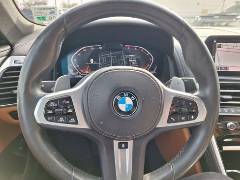 Used 2022 BMW 840i Convertible image 18