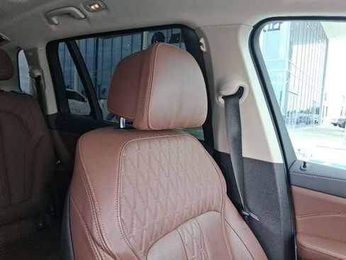 Used 2024 BMW X7 xDrive40i w/ Executive Package AWD/4WD image 18