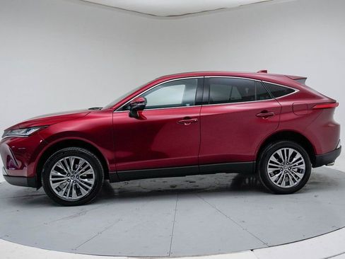 Used 2024 Toyota Venza Limited image 6