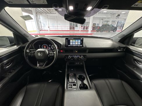 Used 2023 Honda Pilot TrailSport image 22