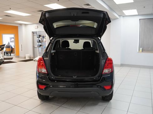 Used 2020 Chevrolet Trax LS w/ Tint and Cruise Package image 9