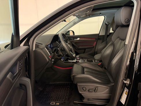 Used 2023 Audi Q5 2.0T Prestige w/ Prestige Package AWD/4WD image 5