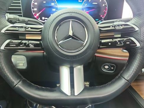 Used 2025 Mercedes-Benz GLS 450 4MATIC image 48