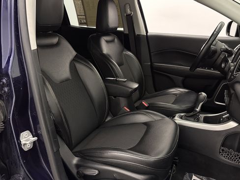 Used 2018 Jeep Compass Latitude image 31