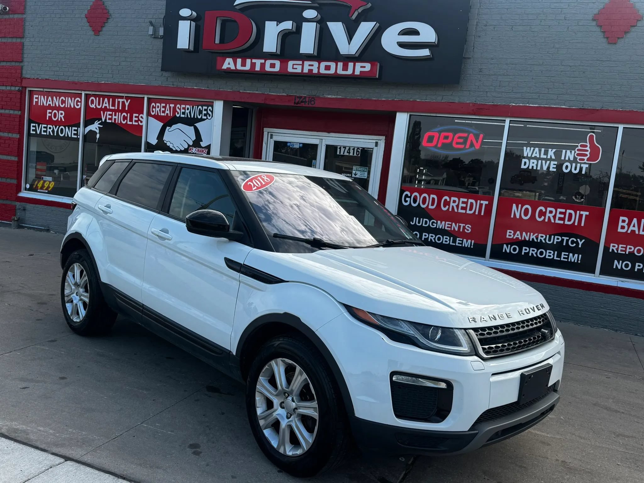 Used 2018 Land Rover Range Rover Evoque SE Premium AWD/4WD image 1