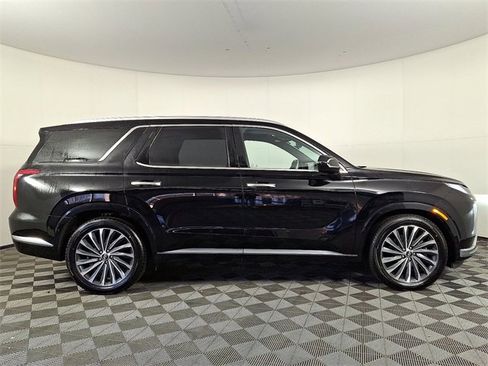 Used 2023 Hyundai Palisade Calligraphy w/ Cargo Package image 10
