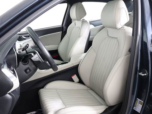 Used 2023 Genesis G70 2.0T w/ Sport Prestige Package image 34