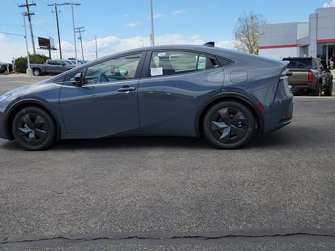 New 2026 Toyota Prius Plug-In Hybrid FWD image 2