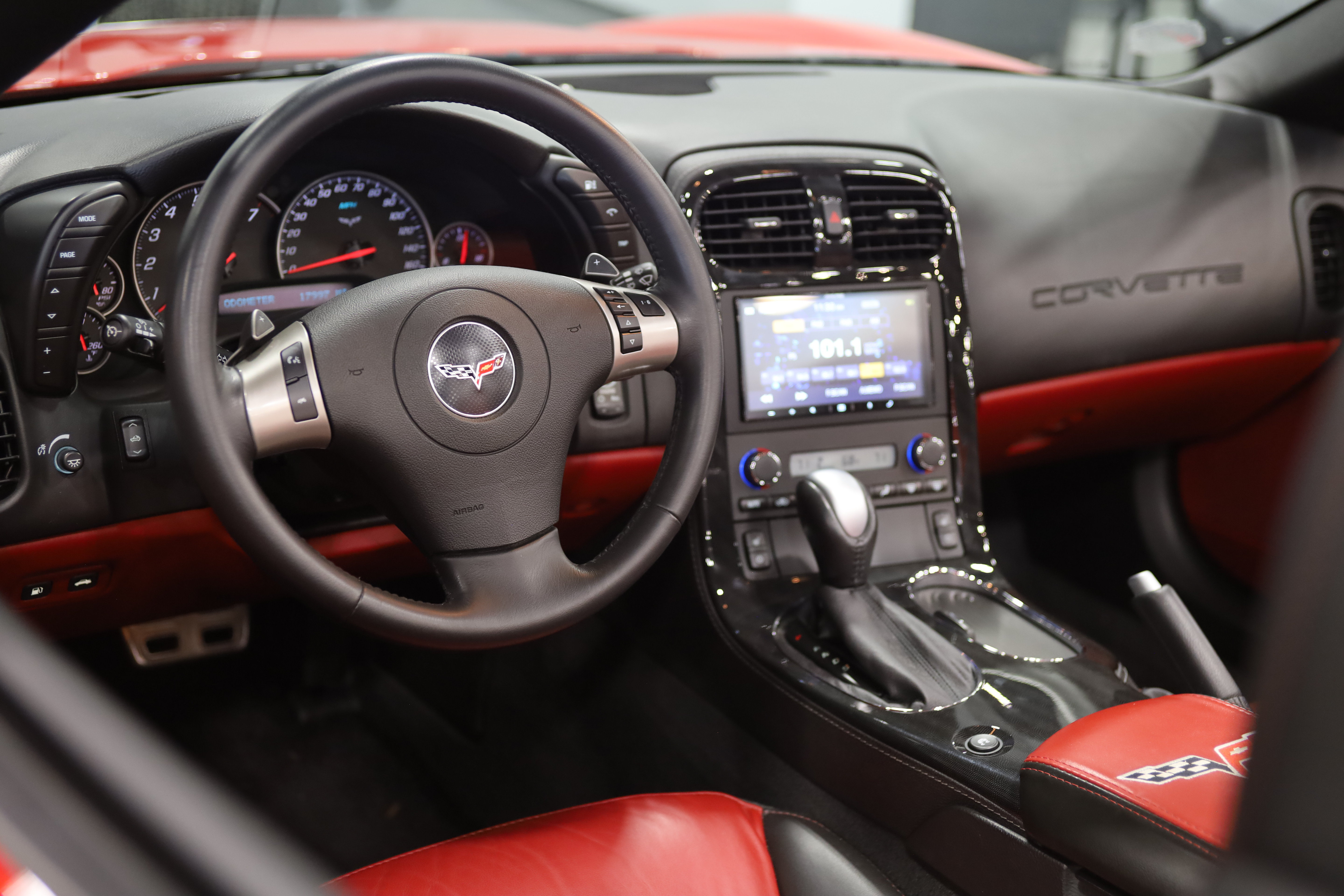 Used 2011 Chevrolet Corvette Grand Sport w/ Preferred Equipment Group RWD image 41