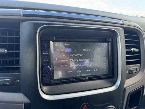 Used 2018 RAM 2500 Tradesman w/ Chrome Appearance Group image 25