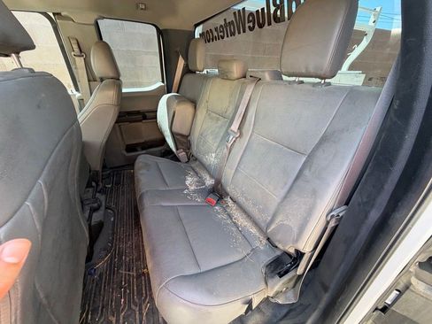 Used 2019 Ford F250 XL w/ STX Appearance Package RWD image 8
