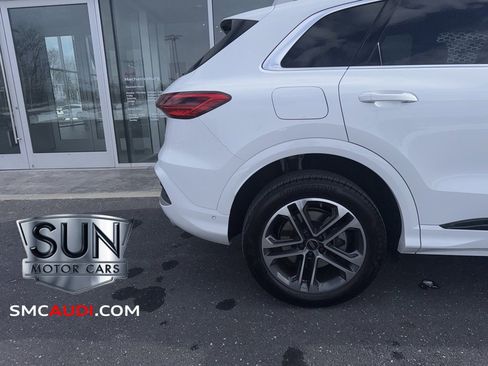 Used 2025 Audi Q5 2.0T Premium w/ Convenience Package image 10