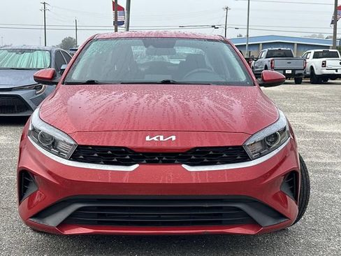 Used 2024 Kia Forte LXS image 3