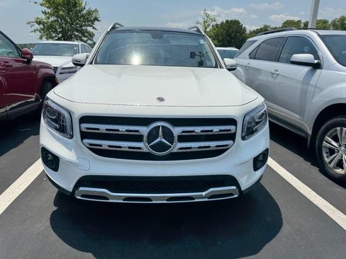 Used 2022 Mercedes-Benz GLB 250 image 2