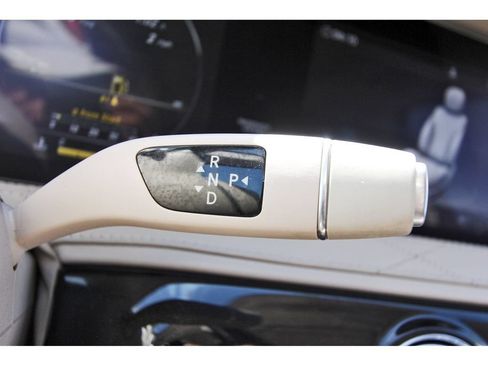 Used 2019 Mercedes-Benz S 560 Sedan image 21