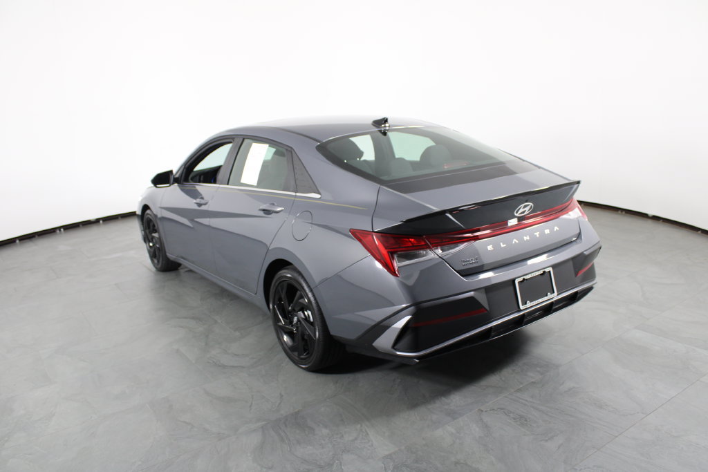 Certified 2026 Hyundai Elantra SEL Sport Premium FWD image 16