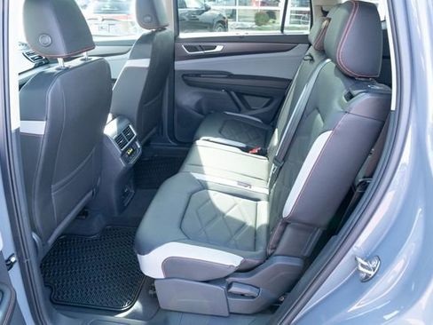 New 2026 Volkswagen Atlas Peak Edition image 31