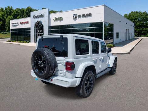 Used 2021 Jeep Wrangler Unlimited Sahara AWD/4WD image 6