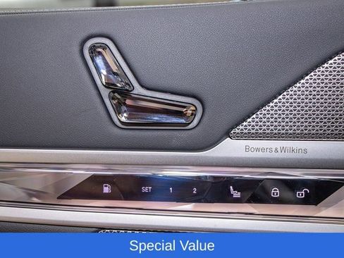 Used 2025 BMW 750e xDrive w/ Executive Package AWD/4WD image 14