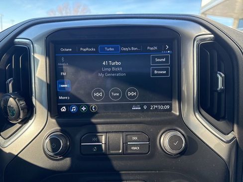 Used 2022 Chevrolet Silverado 1500 LT Trail Boss image 10