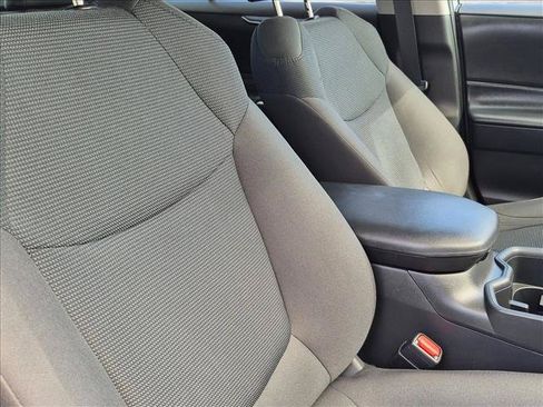 Used 2025 Toyota RAV4 LE FWD image 20