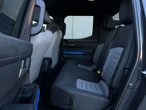 Used 2025 Toyota Tacoma TRD Off-Road image 11