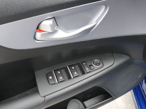 Used 2024 Kia Forte LXS FWD image 13