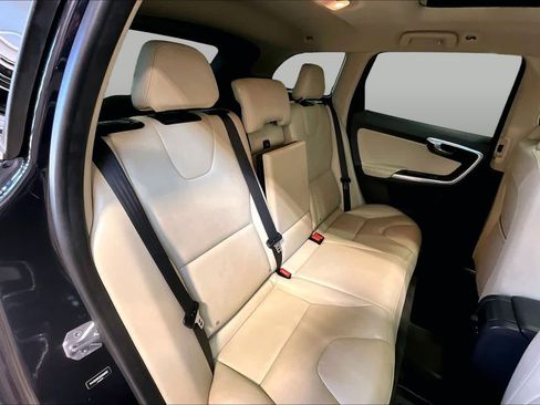 Used 2016 Volvo XC60 T6 w/ Climate Package AWD/4WD image 19