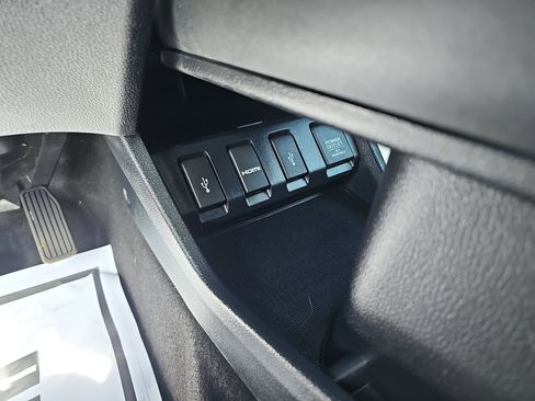 Certified 2018 Honda HR-V EX image 17