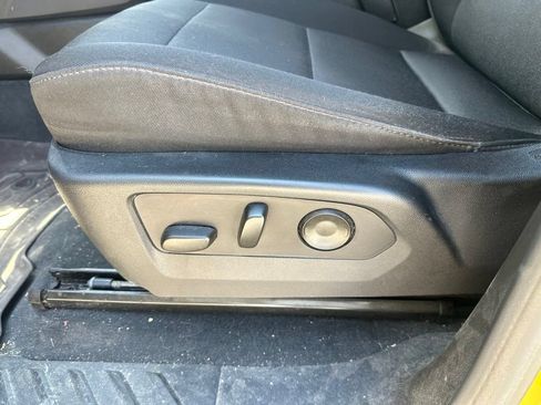 Used 2024 Chevrolet Colorado Trail Boss w/ Advanced Trailering Package AWD/4WD image 15