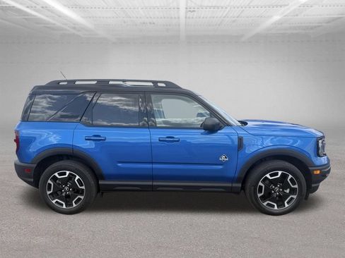 Used 2022 Ford Bronco Sport Outer Banks w/ Tech Package AWD/4WD image 3