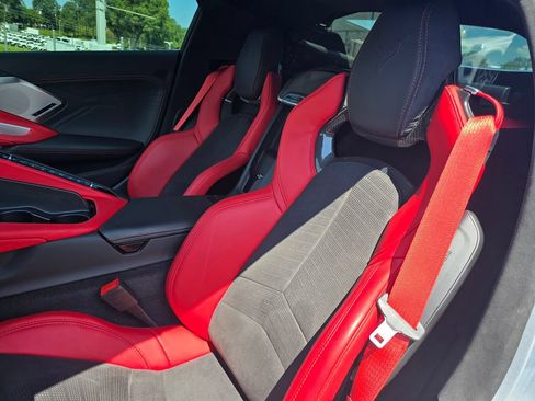 Used 2024 Chevrolet Corvette Z06 RWD image 17
