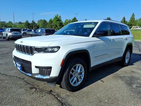 Used 2024 Jeep Grand Cherokee L Laredo AWD/4WD image 7