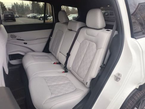 New 2026 Jeep Cherokee Overland w/ Trailer Tow Group image 23