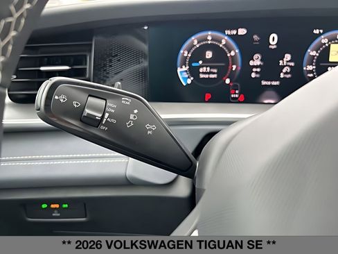 New 2026 Volkswagen Tiguan SE image 25