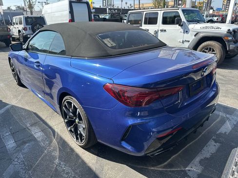 Used 2025 BMW M440i Convertible image 4