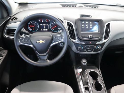 Used 2018 Chevrolet Equinox LS FWD image 11