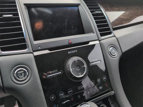 Used 2019 Ford Taurus Limited image 12