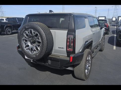 Used 2025 GMC Hummer EV 3X w/ LPO, Cargo Utility Package AWD/4WD image 5