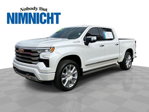 Used 2025 Chevrolet Silverado 1500 High Country AWD/4WD image 1
