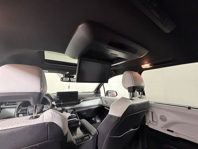 Certified 2026 Toyota Sienna XSE AWD/4WD image 13