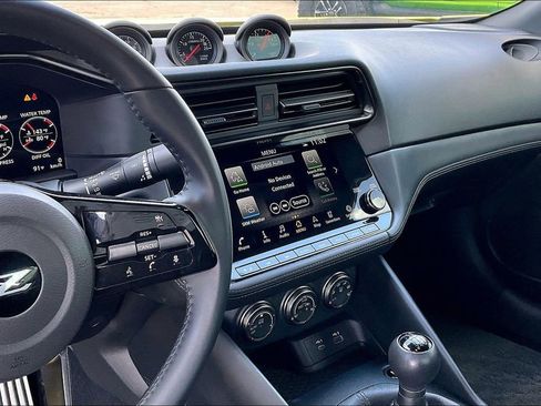 Used 2024 Nissan Z Performance w/ Floor Mat Package RWD image 7