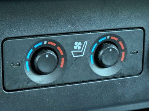 Used 2017 Toyota 4Runner Limited RWD image 23