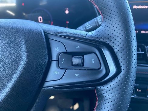 Used 2025 Chevrolet TrailBlazer RS w/ Convenience Package image 5