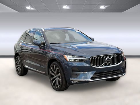 Certified 2023 Volvo XC60 B5 Ultimate w/ Protection Package Premier image 7