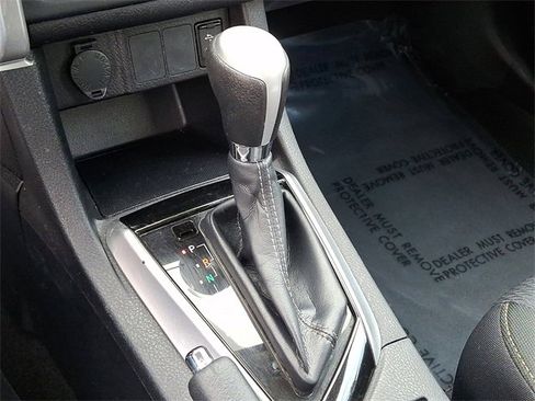 Used 2019 Toyota Corolla LE image 17