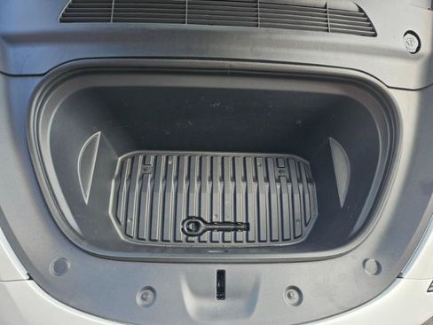 Used 2023 Tesla Model Y AWD image 26