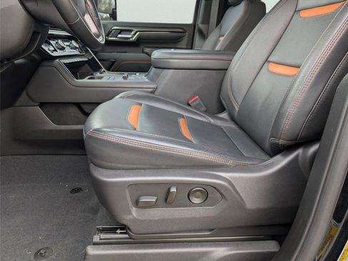 Used 2025 GMC Sierra 2500 AT4 w/ AT4 Premium Plus Package image 14